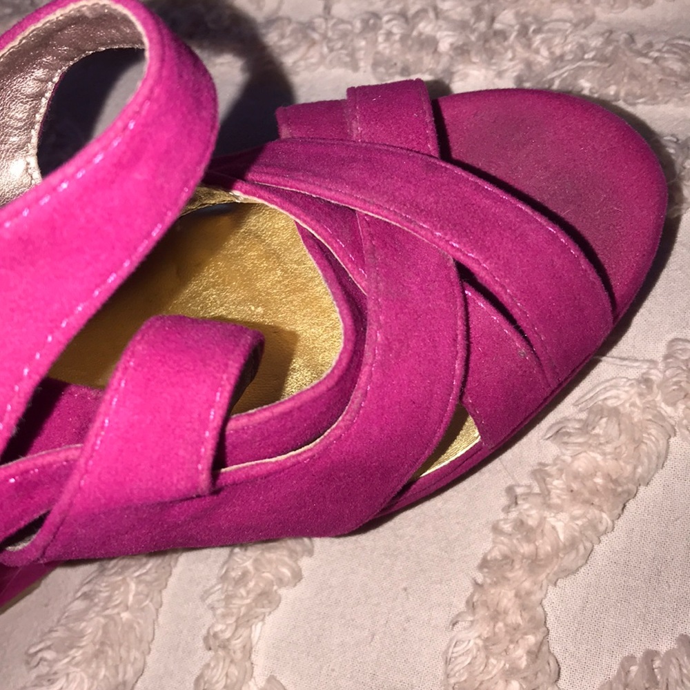 heels - Picture 3 of 3